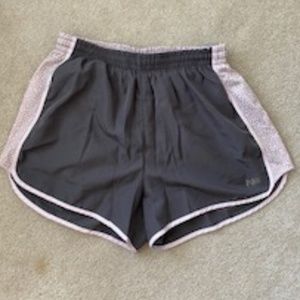 WOMAN’S Victoria’s Secret Pink Shorts SIZE…